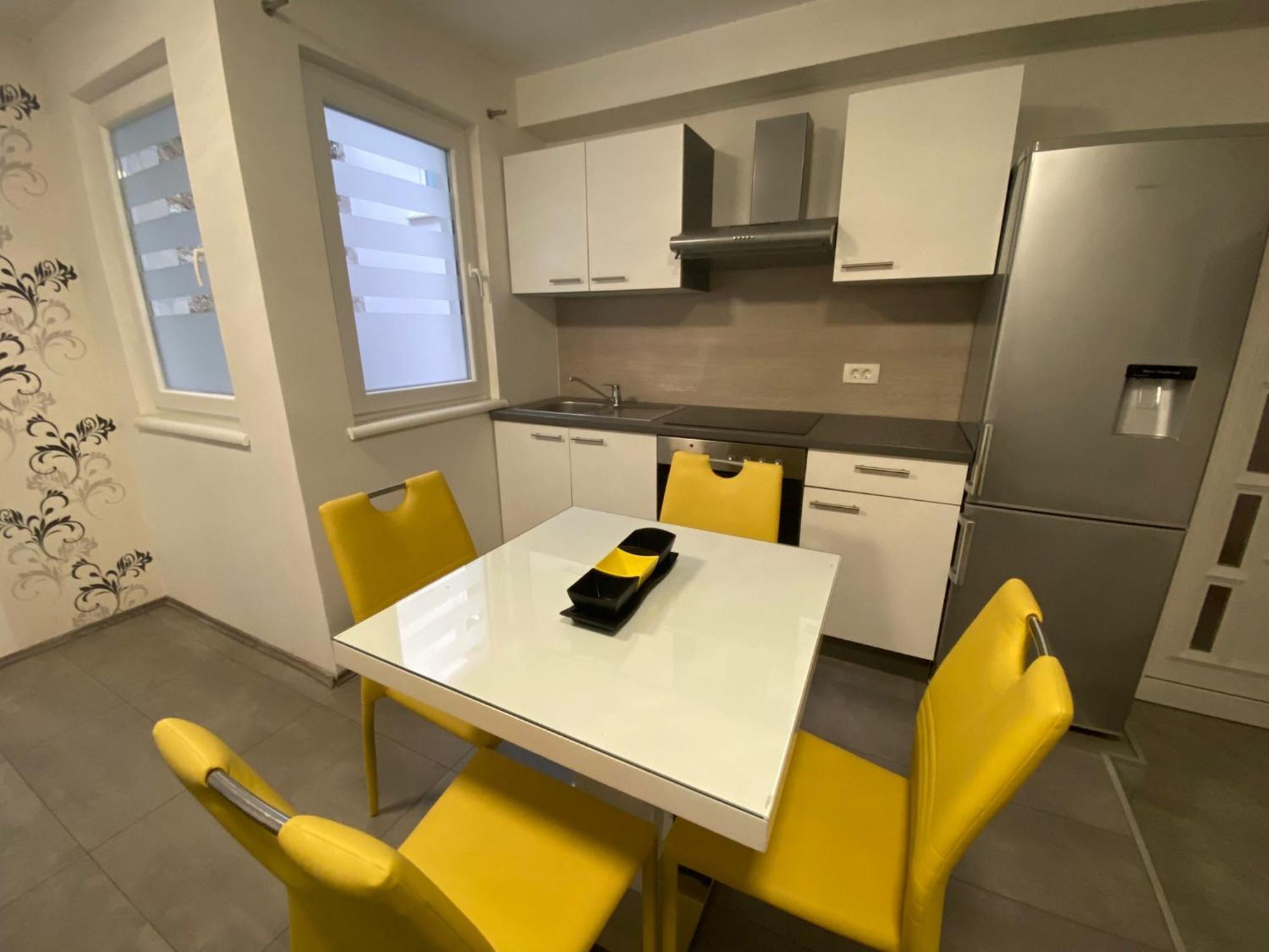 Apartments Suzi Криквеница Екстериор снимка