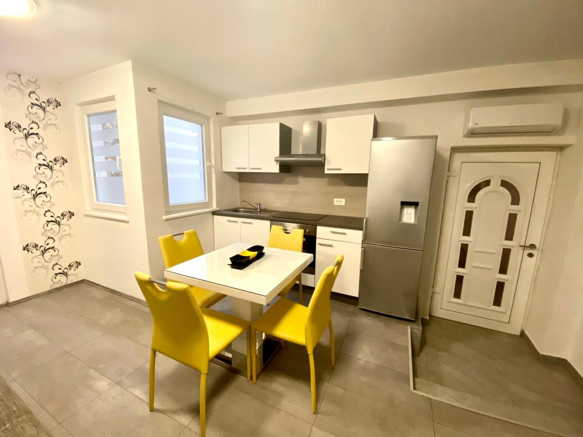 Apartments Suzi Криквеница Екстериор снимка