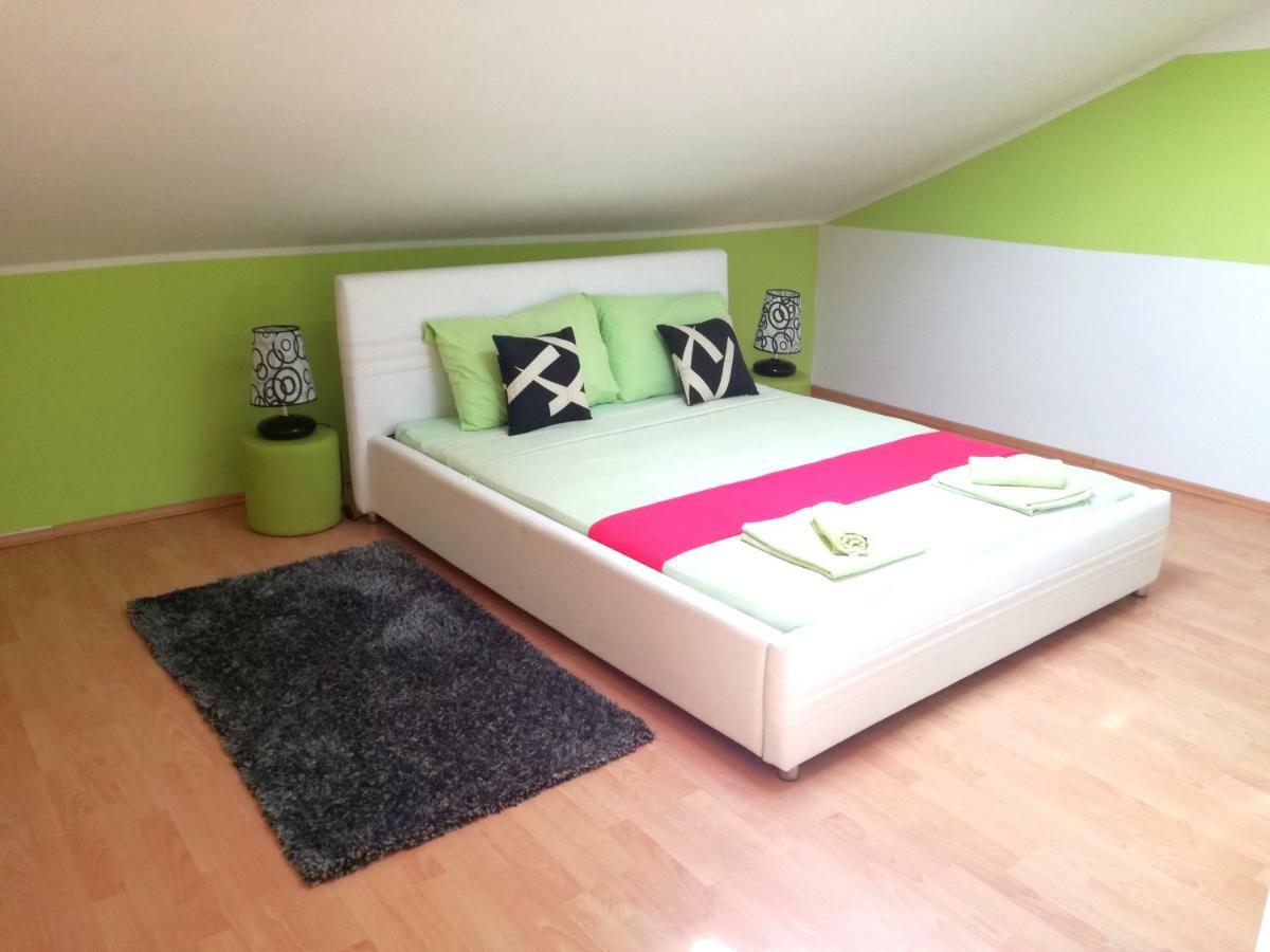 Apartments Suzi Криквеница Екстериор снимка